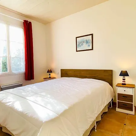 A Proximite Du Centre Village, Charmante Maison Entierement Renovee