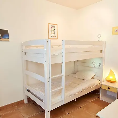 A Proximite Du Centre Village, Charmante Maison Entierement Renovee