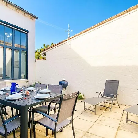 A Proximite Du Centre Village, Charmante Maison Entierement Renovee Villa La Couarde-sur-Mer